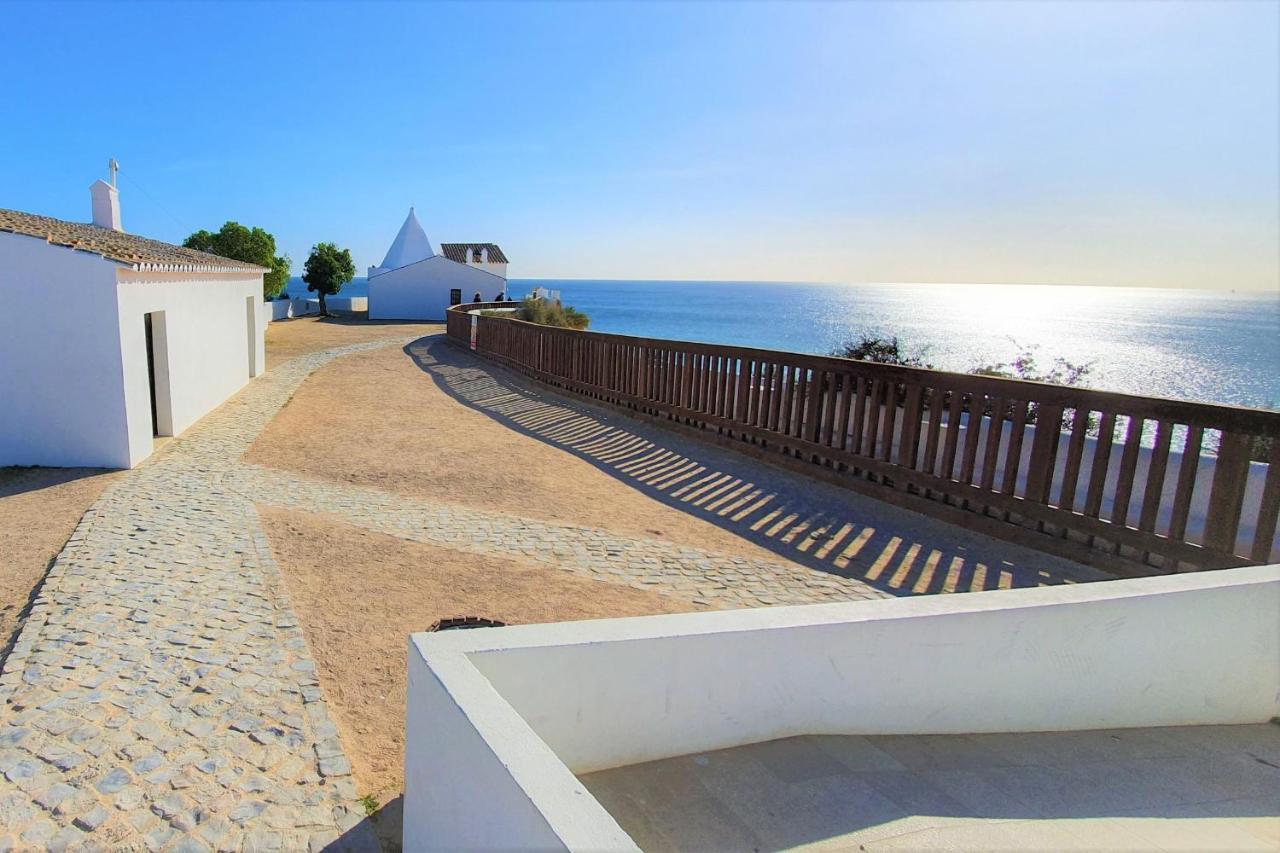 Lovelystay - The Algarvean Oasis Armacao de Pera Bagian luar foto