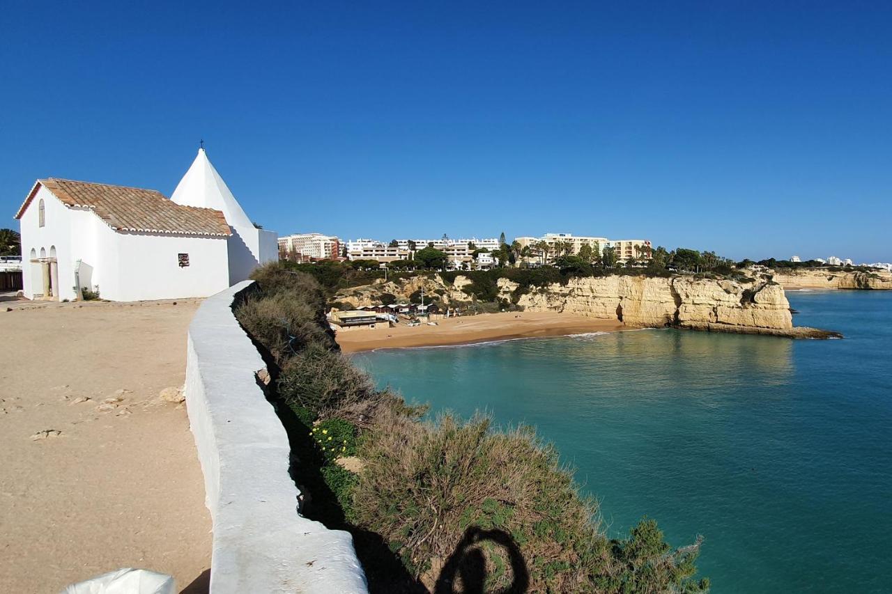 Lovelystay - The Algarvean Oasis Armacao de Pera Bagian luar foto